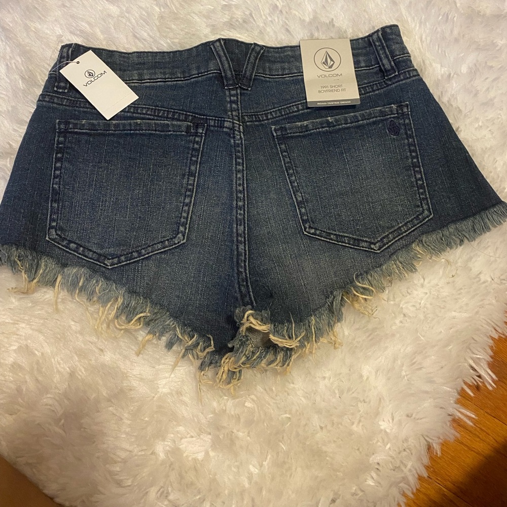 Volcom short